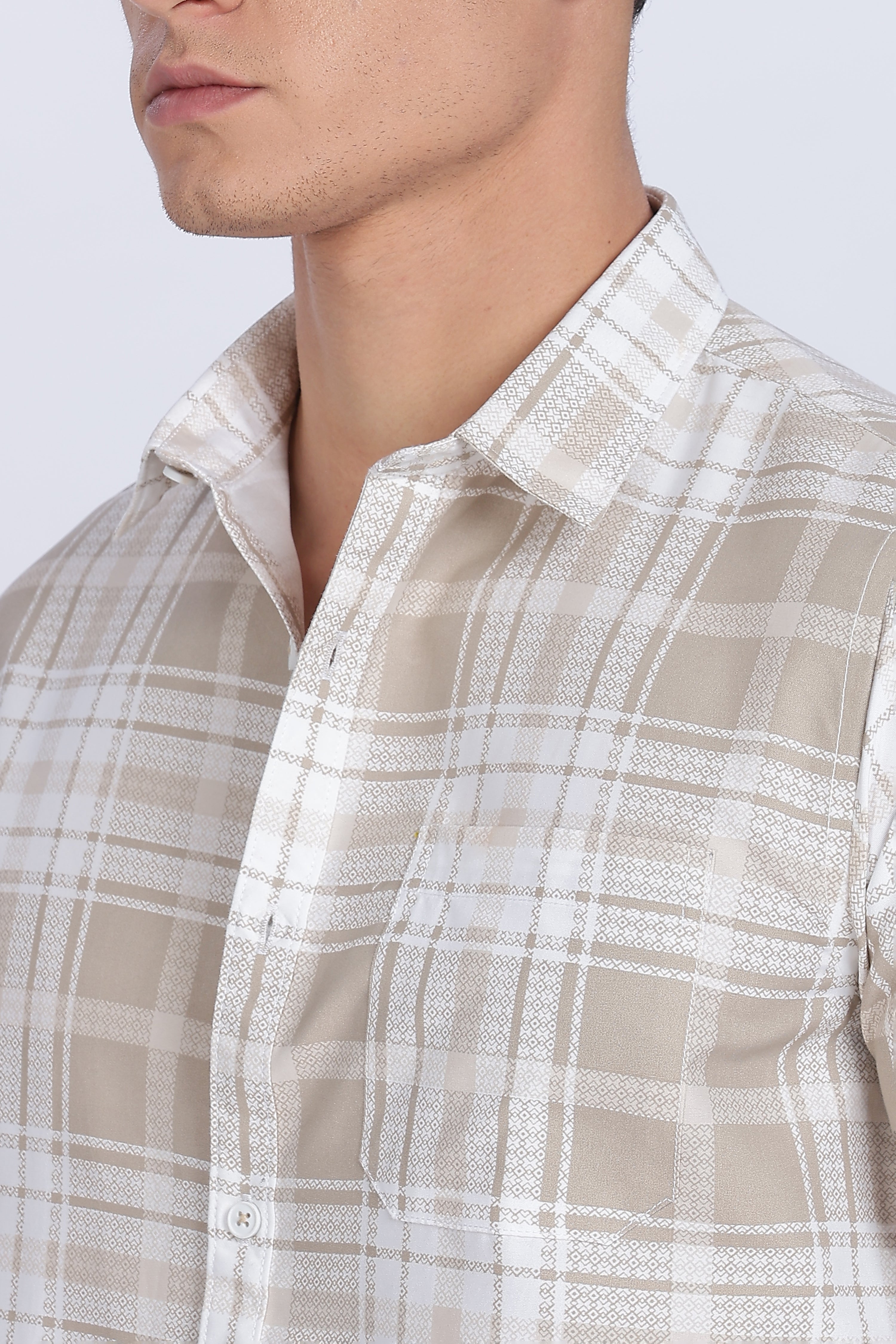 Color Hunt Men's White & Brown Checked Full Sleeve Cotton Shirt