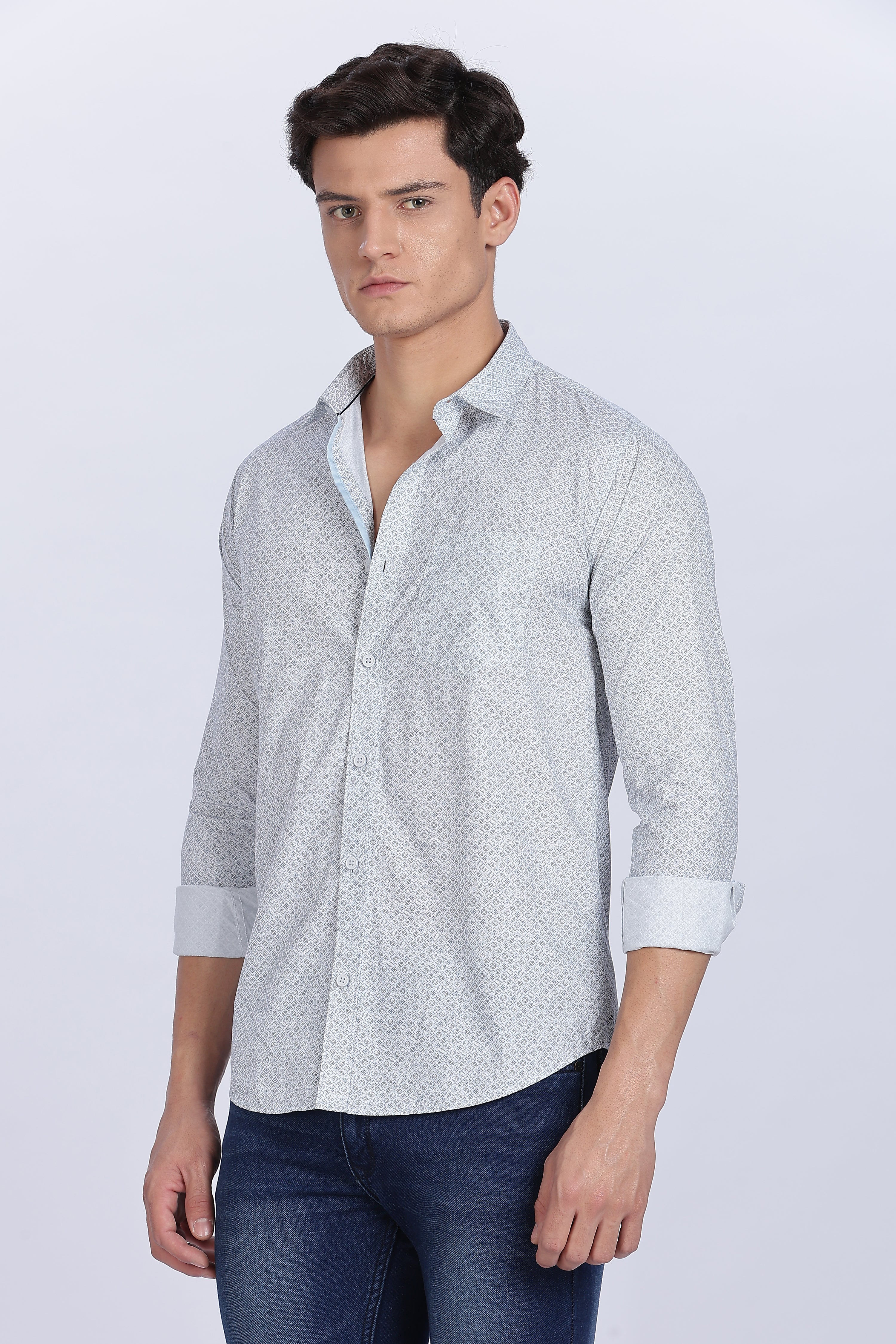 Color Hunt Men's White & Blue Printed Full Sleeve Cotton Shirt