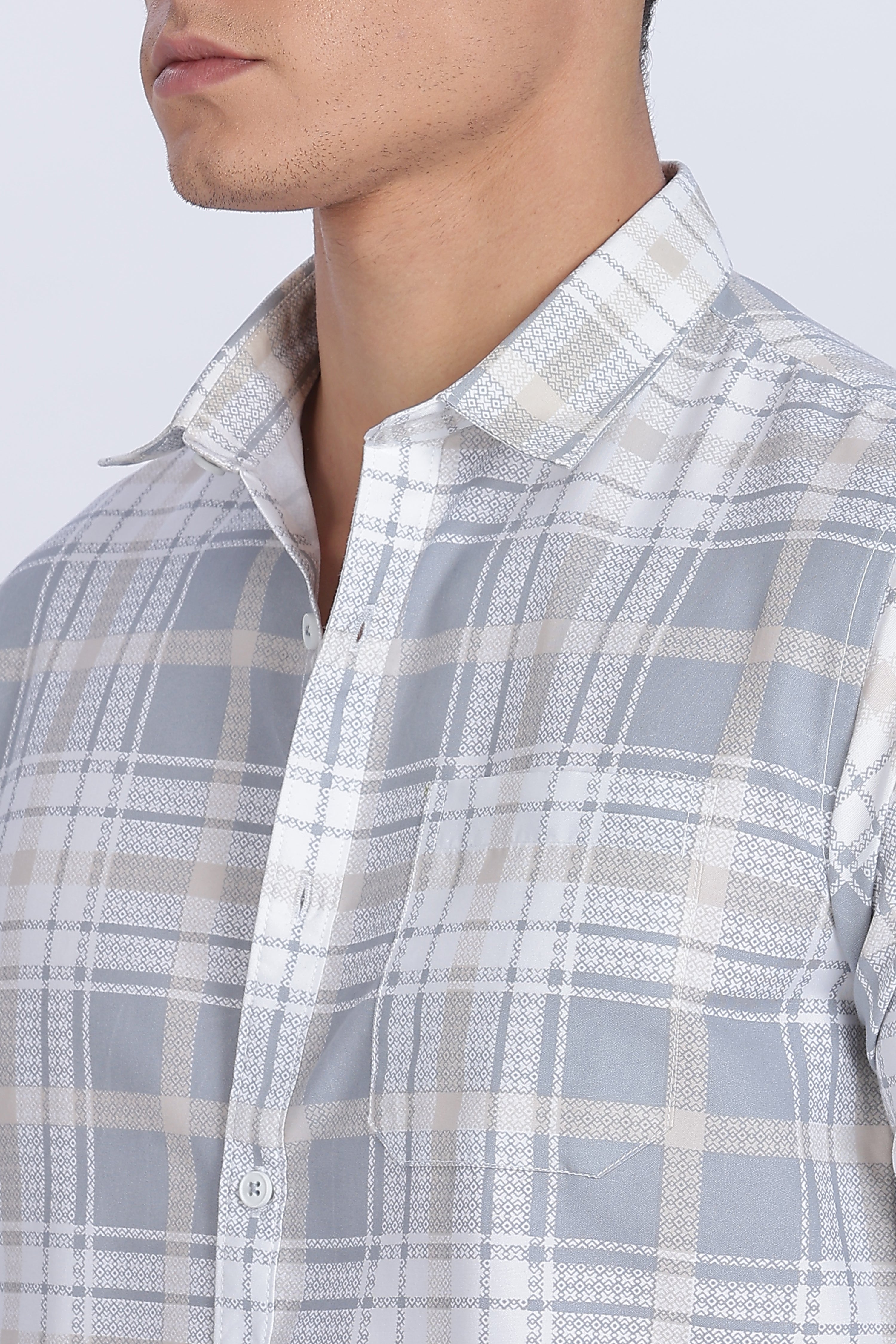 Color Hunt Men's White & Grey Full Sleeve Regular Fit Checked Shirt