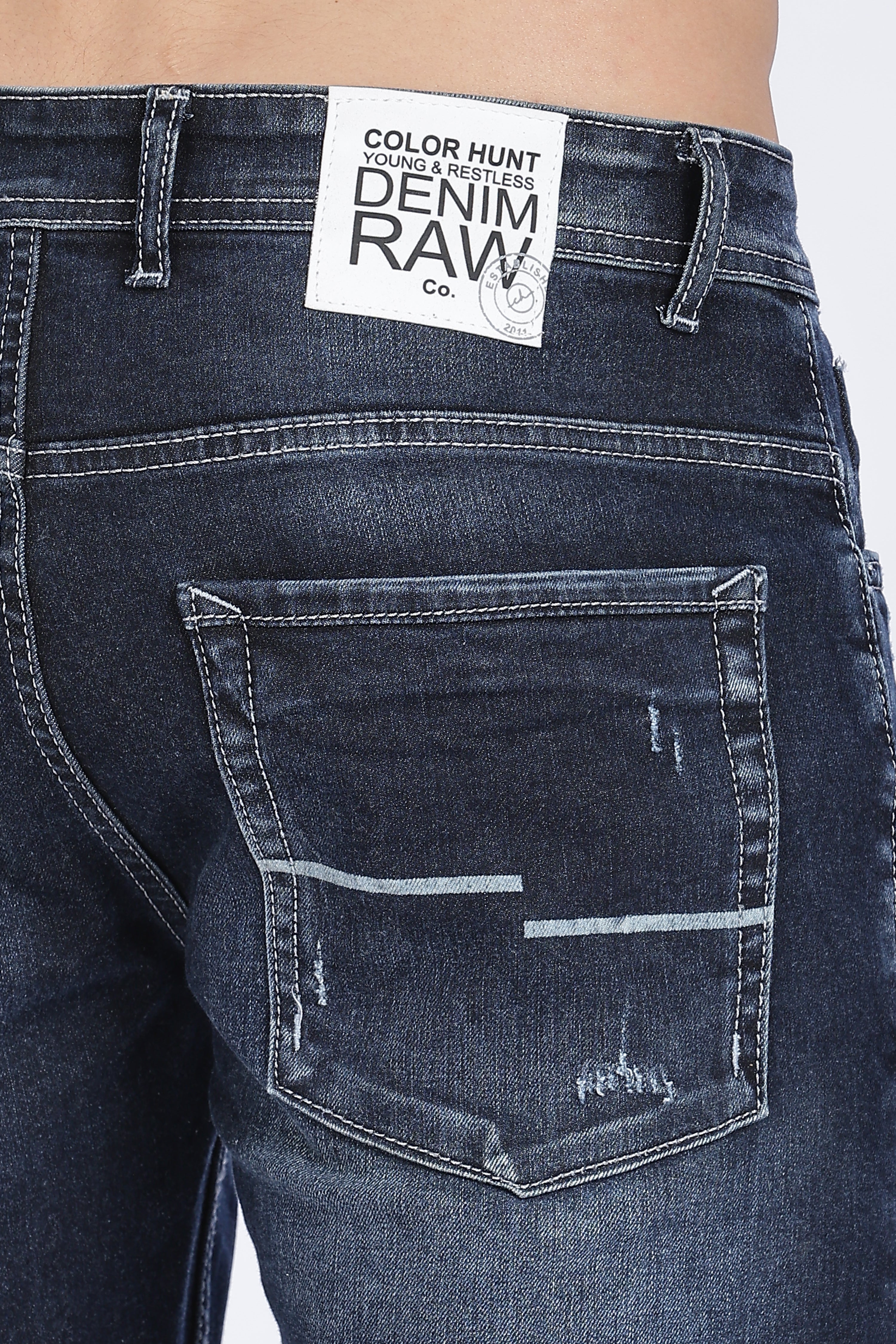Color Hunt Men's Dark Blue Ripped Regular Fit Denim Jeans