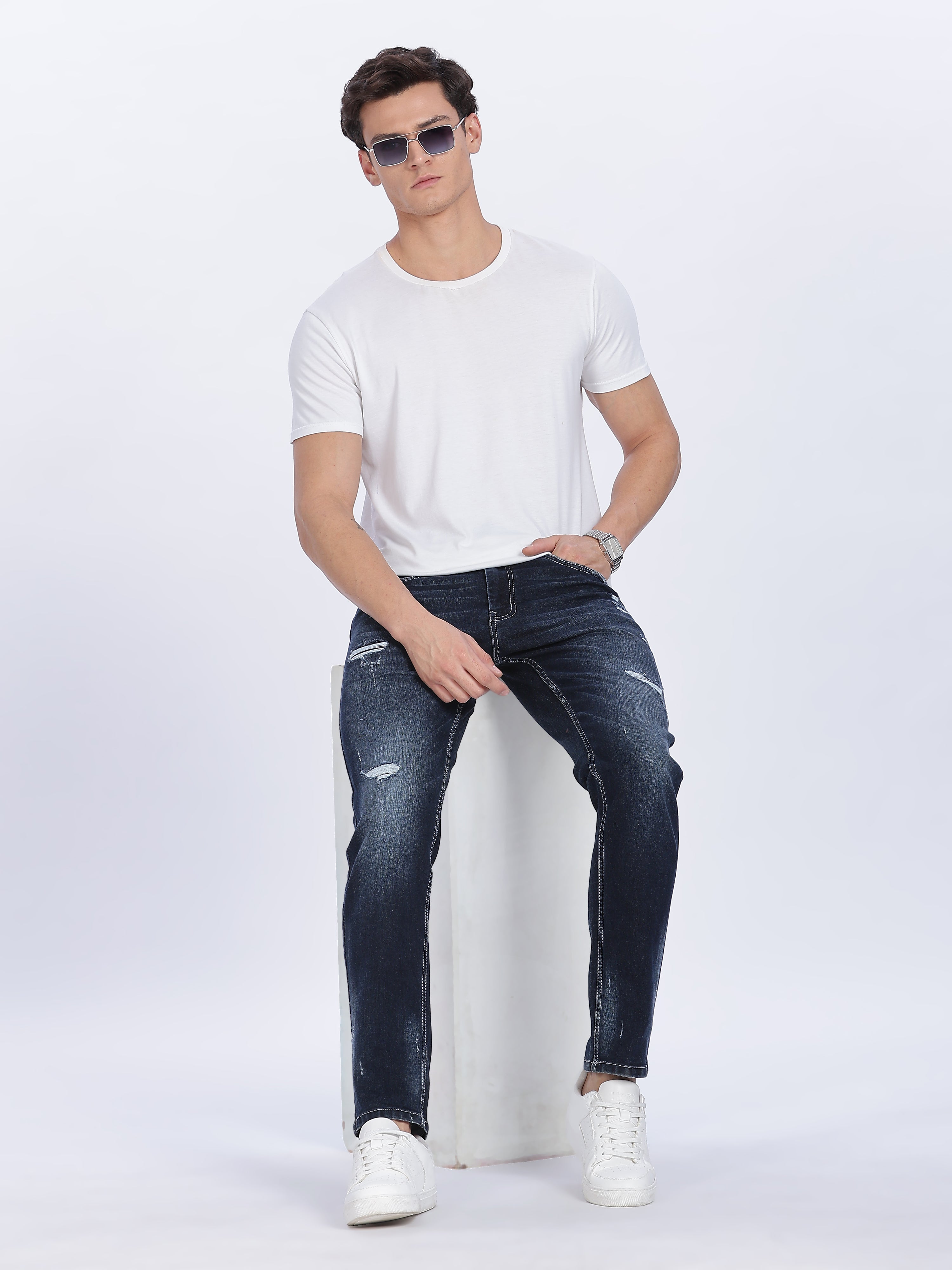 Color Hunt Men's Dark Blue Ripped Regular Fit Denim Jeans