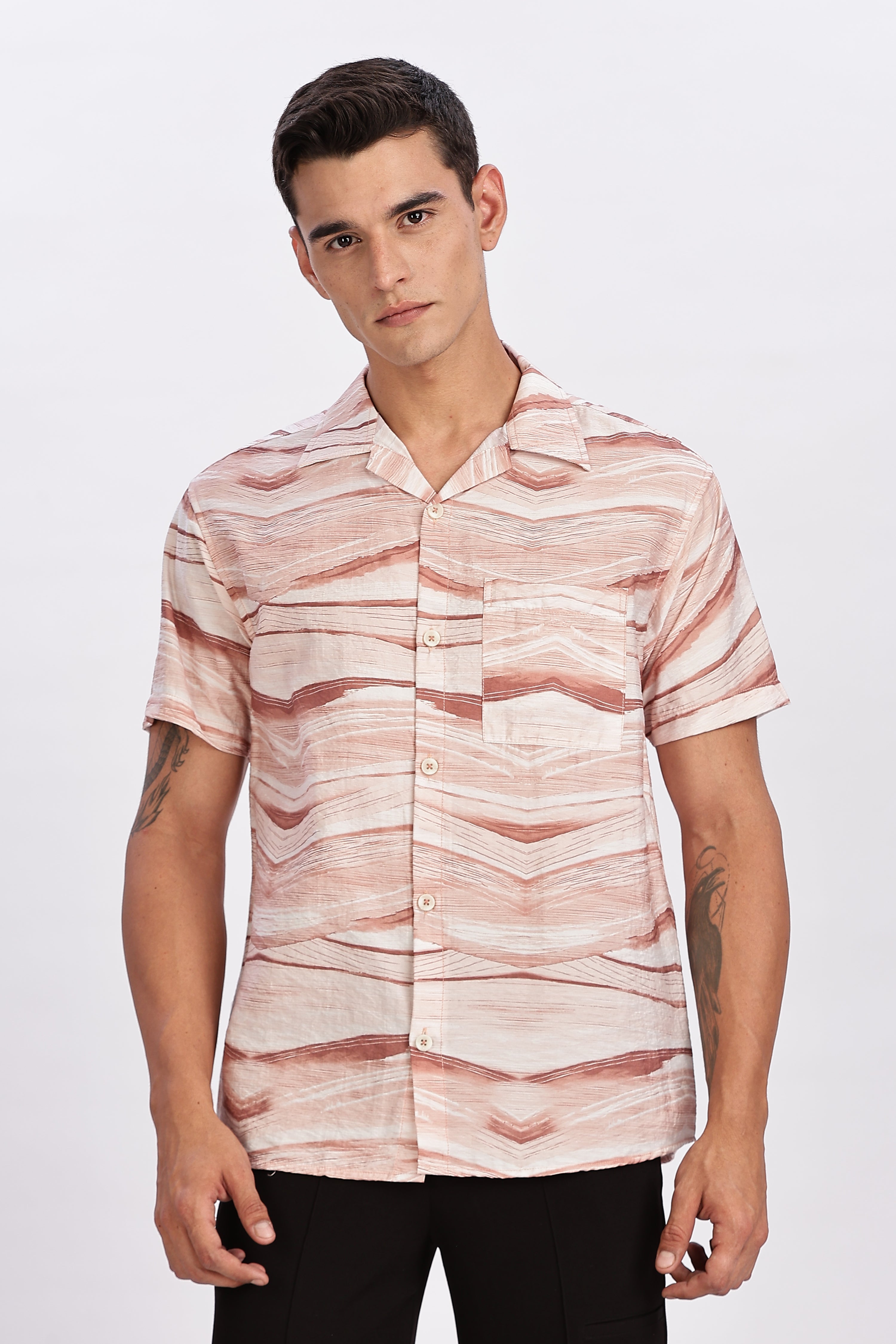 Color Hunt Men's Pink Printed Half Sleeve Poly Shirt