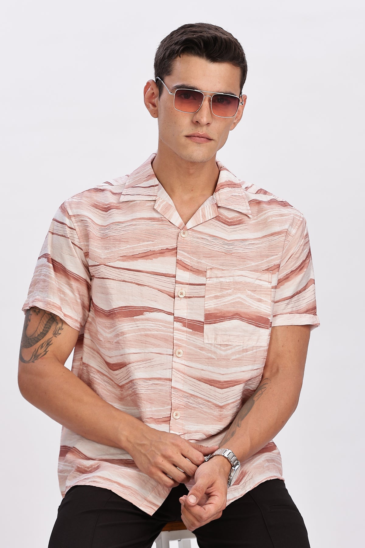 Color Hunt Men's Pink Printed Half Sleeve Poly Shirt