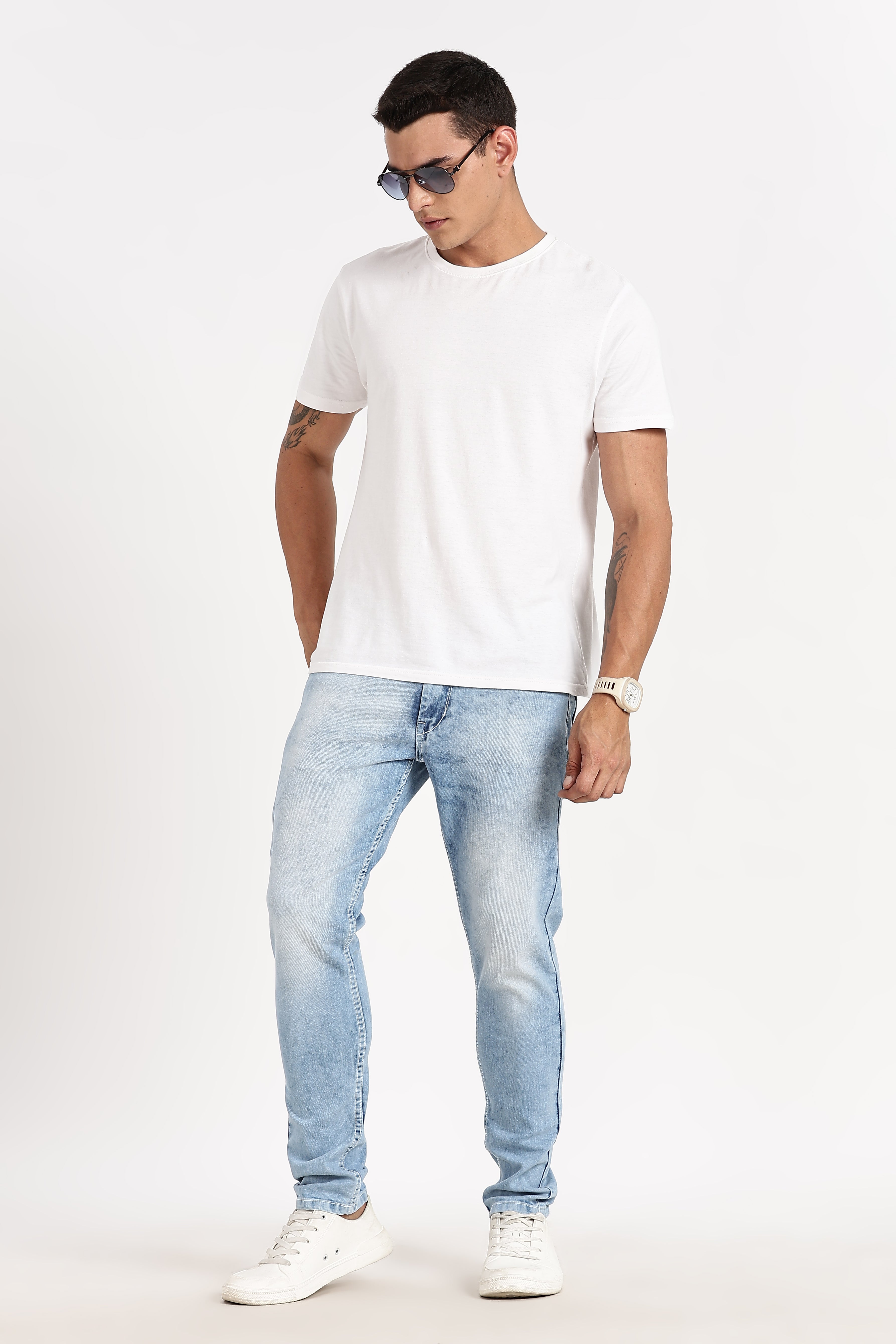 Color Hunt Men's Light Blue Full Length Washed Denim Jeans