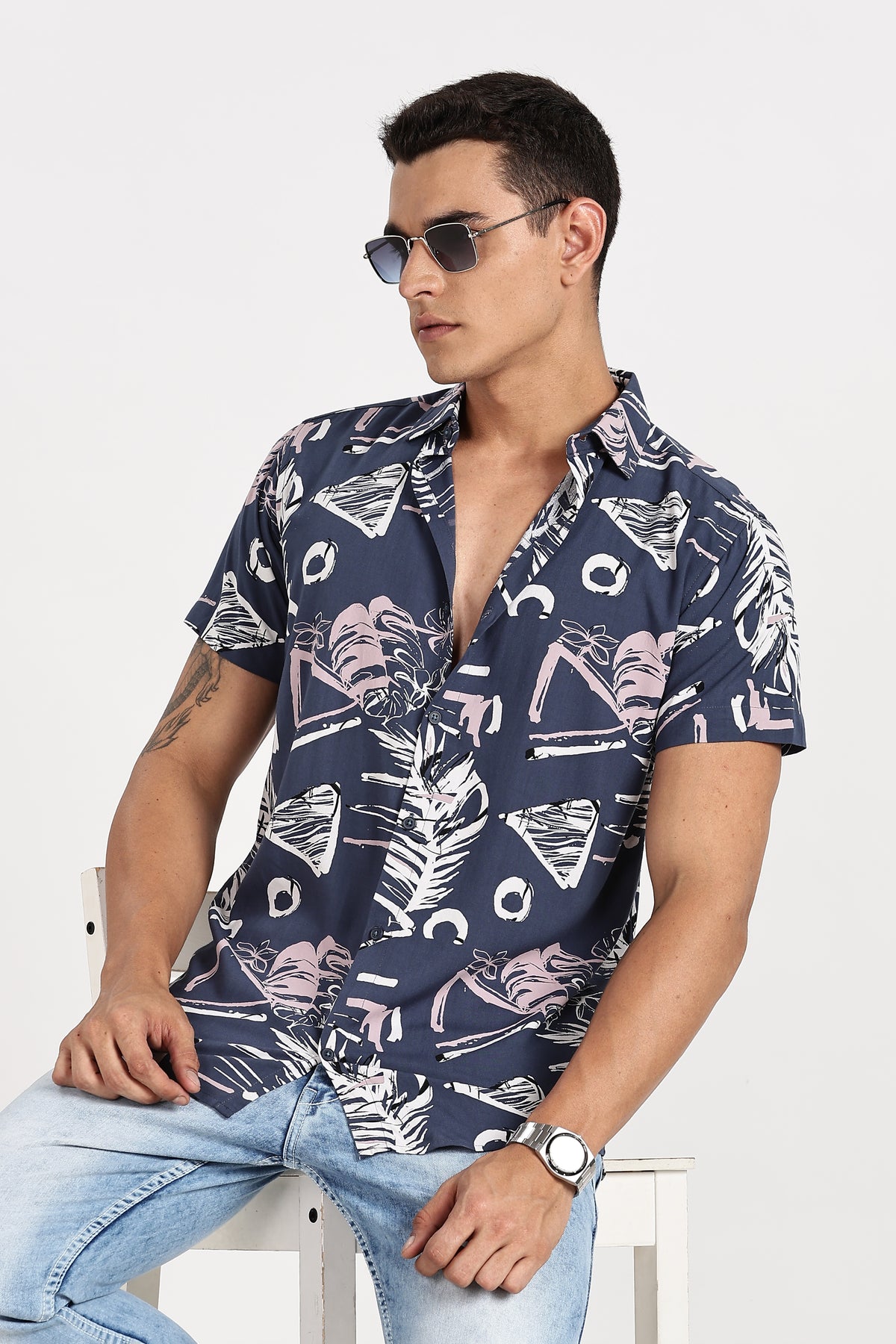 Color Hunt Men's Dark Blue Printed Half Sleeve Shirt