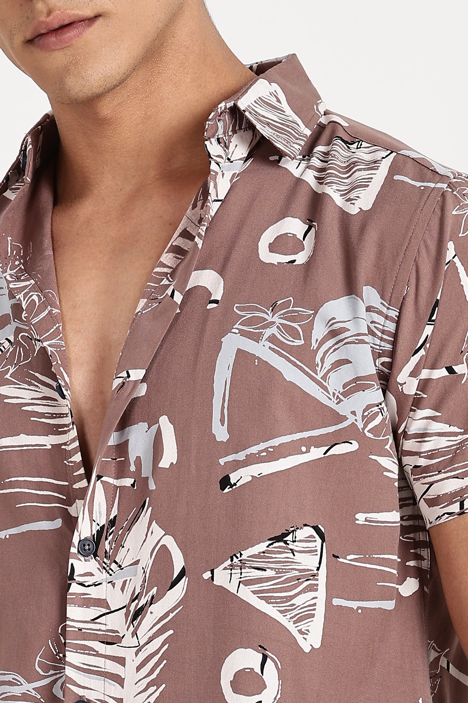 Color Hunt Men's Brown Printed Half Sleeve Poly Cotton Shirt