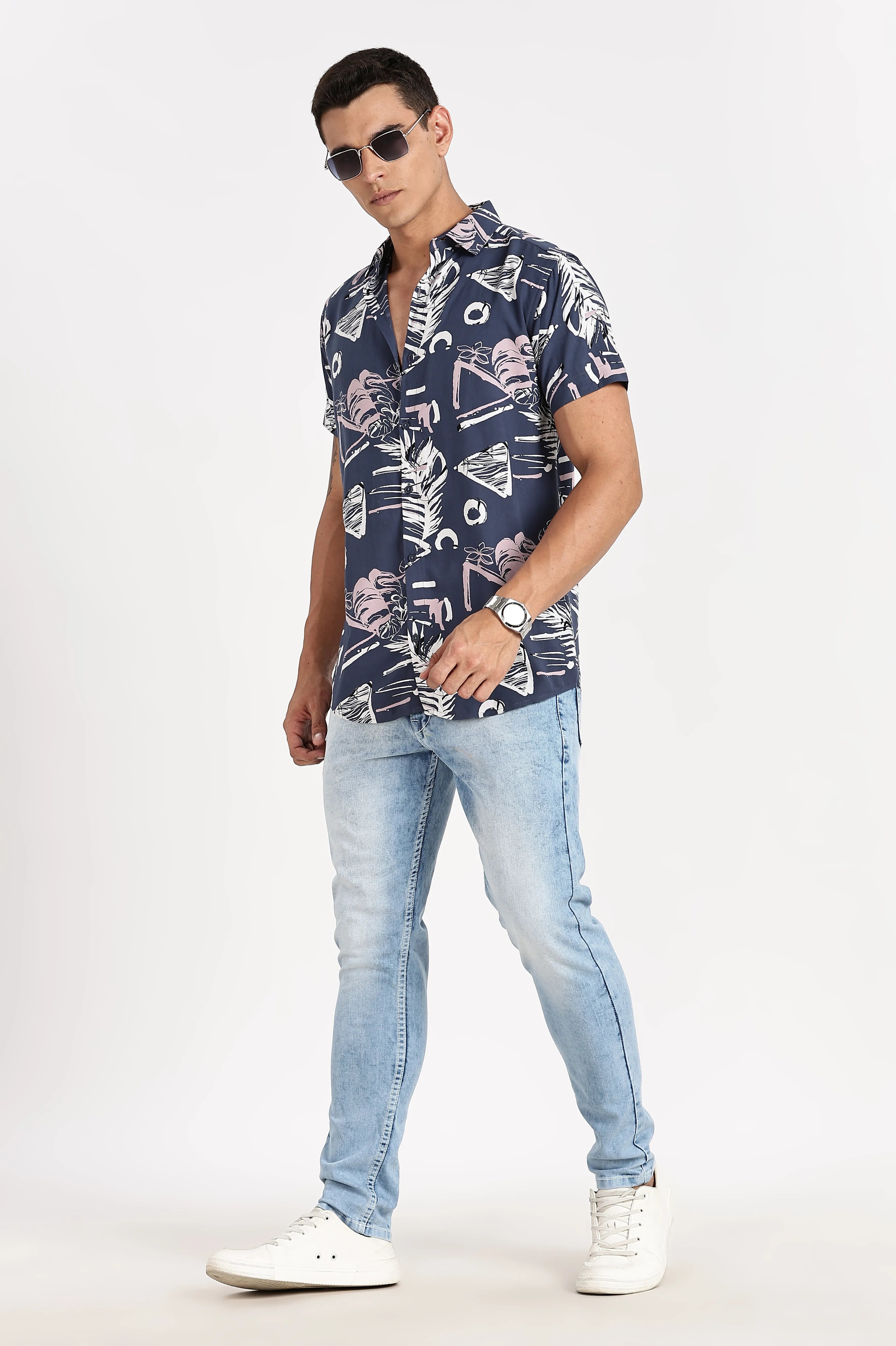 Color Hunt Men's Dark Blue Printed Half Sleeve Shirt