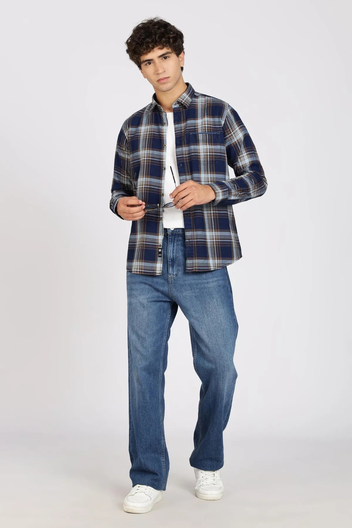 Color Hunt Men Checkered Casual Blue Shirt