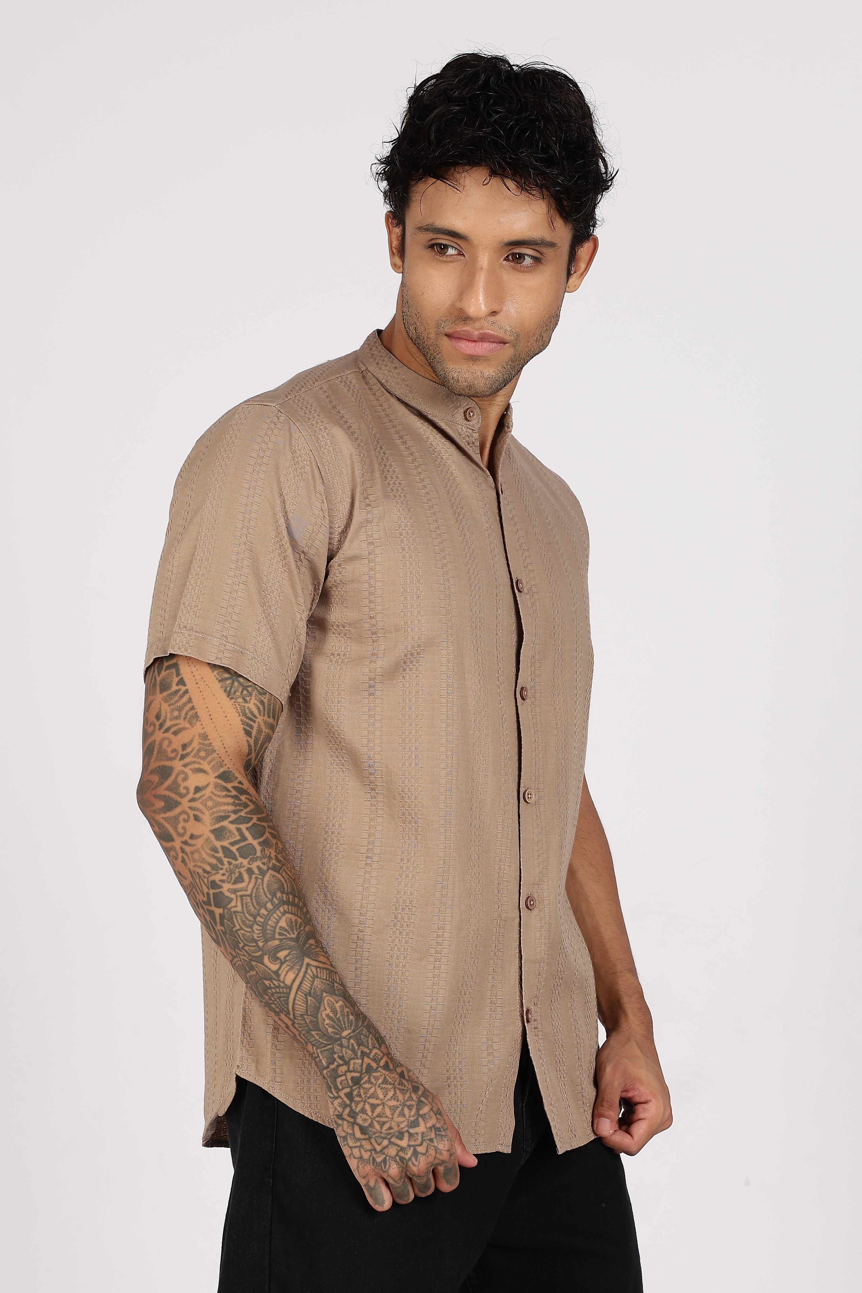 Color Hunt Men's Brown Pure Cotton Half Sleeve Shirt