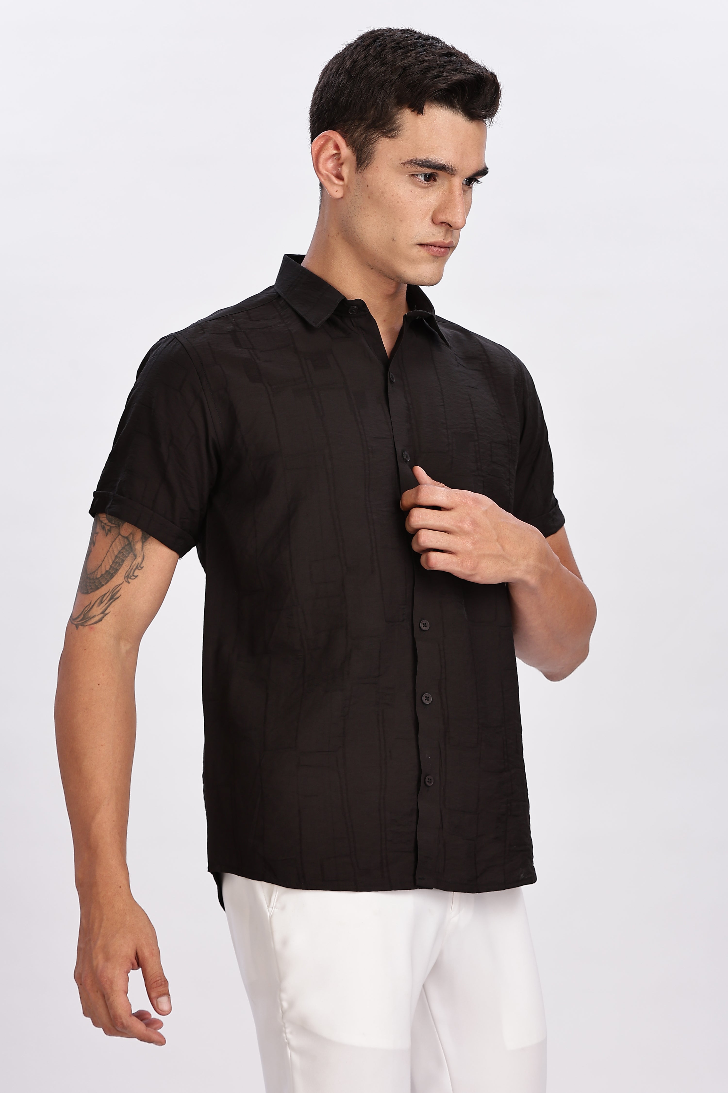Color Hunt Men's Black Printed Jaquard Half Sleeve Shirt