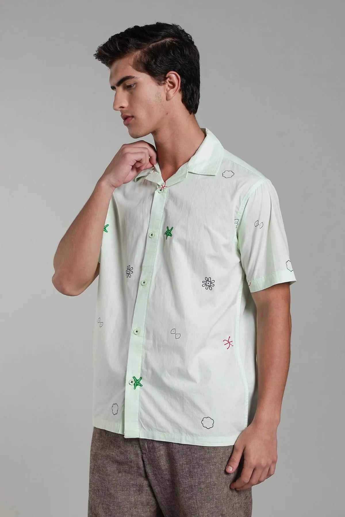 COLOR HUNT Men Printed Casual Green Shirt