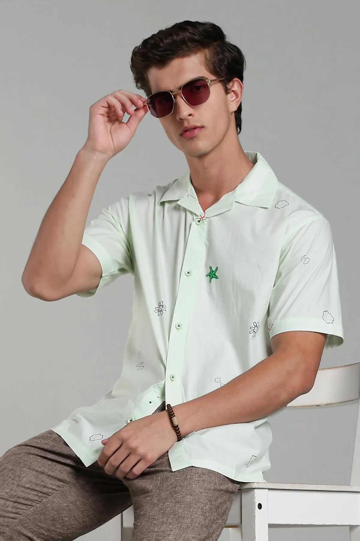 COLOR HUNT Men Printed Casual Green Shirt