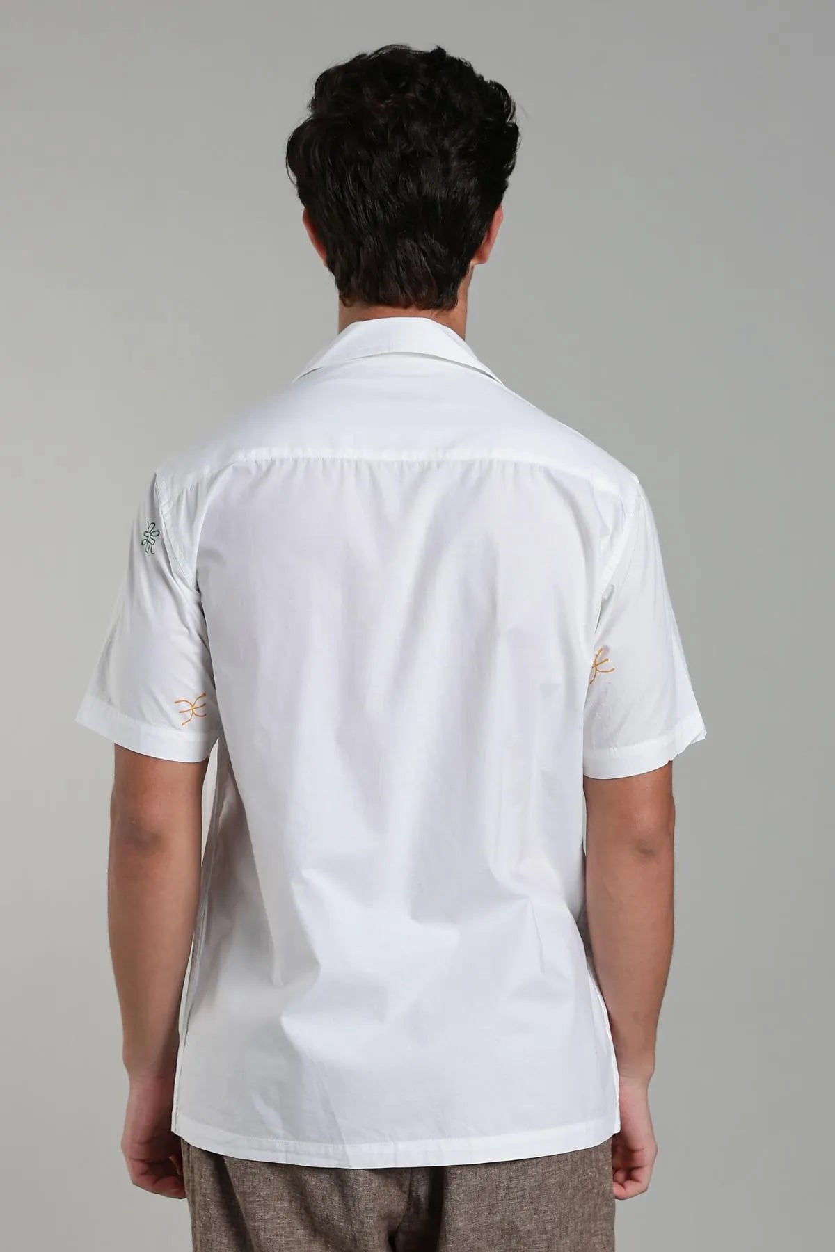 COLOR HUNT Men Printed Casual White Shirt