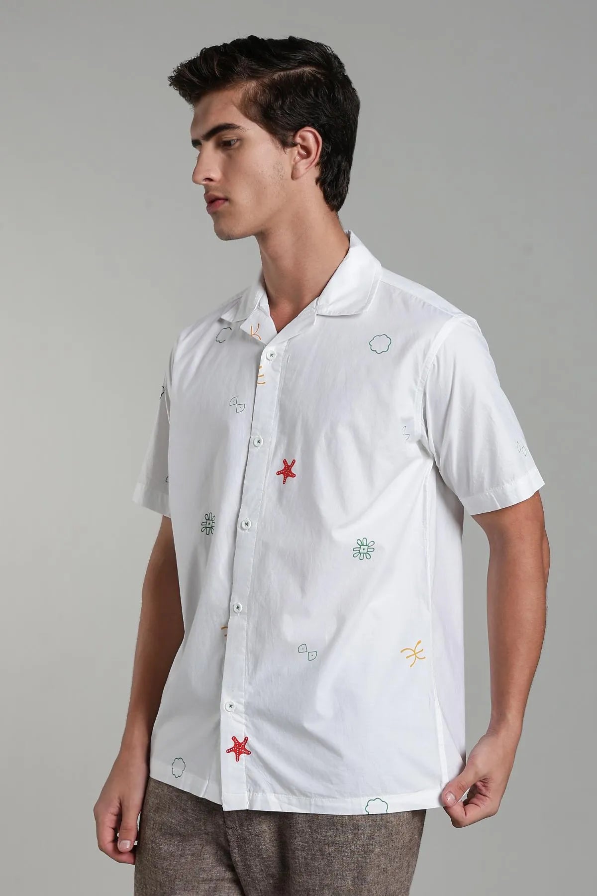 COLOR HUNT Men Printed Casual White Shirt