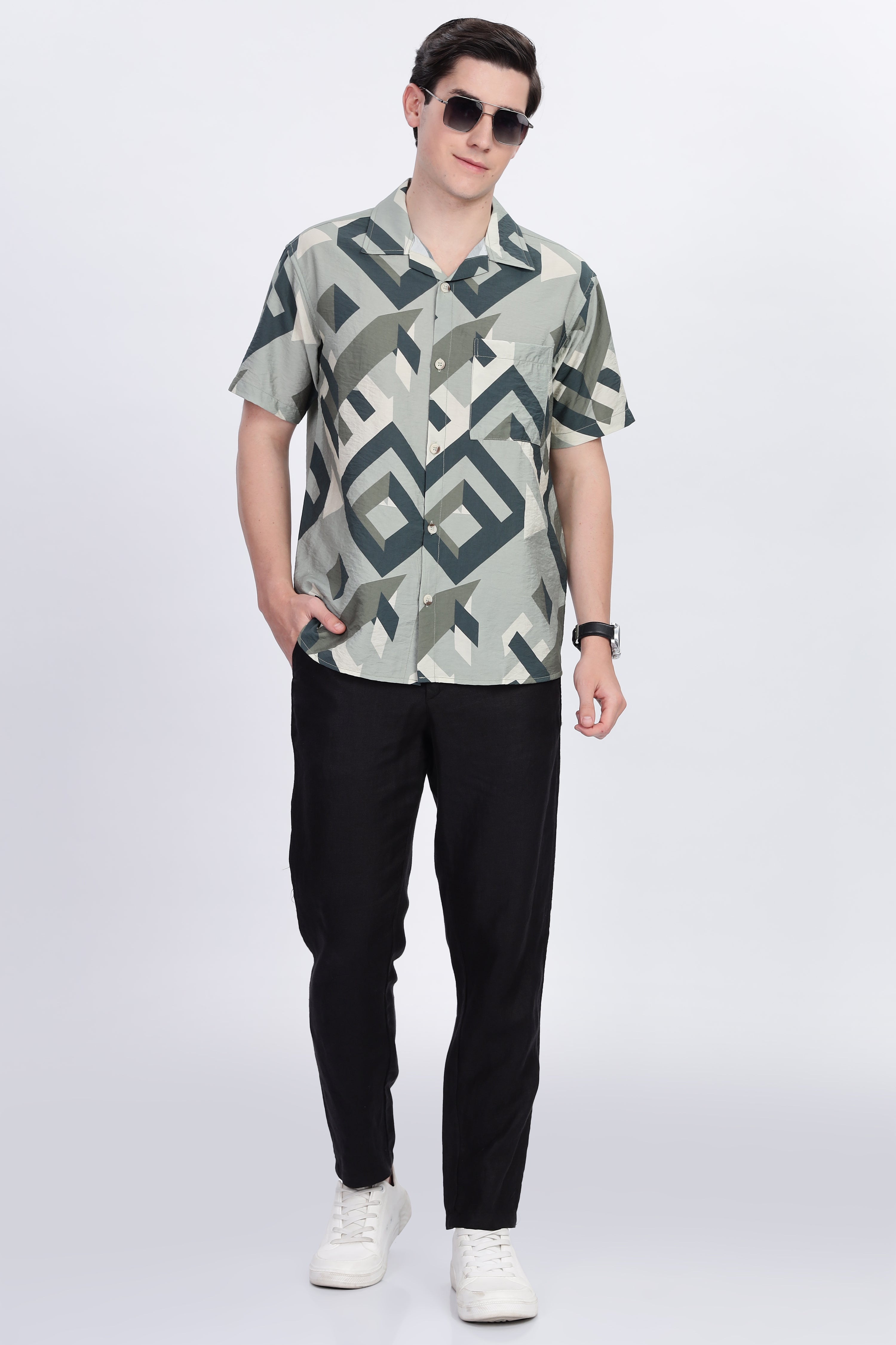 Color Hunt Men's Green Printed Half Sleeve Button Shirt