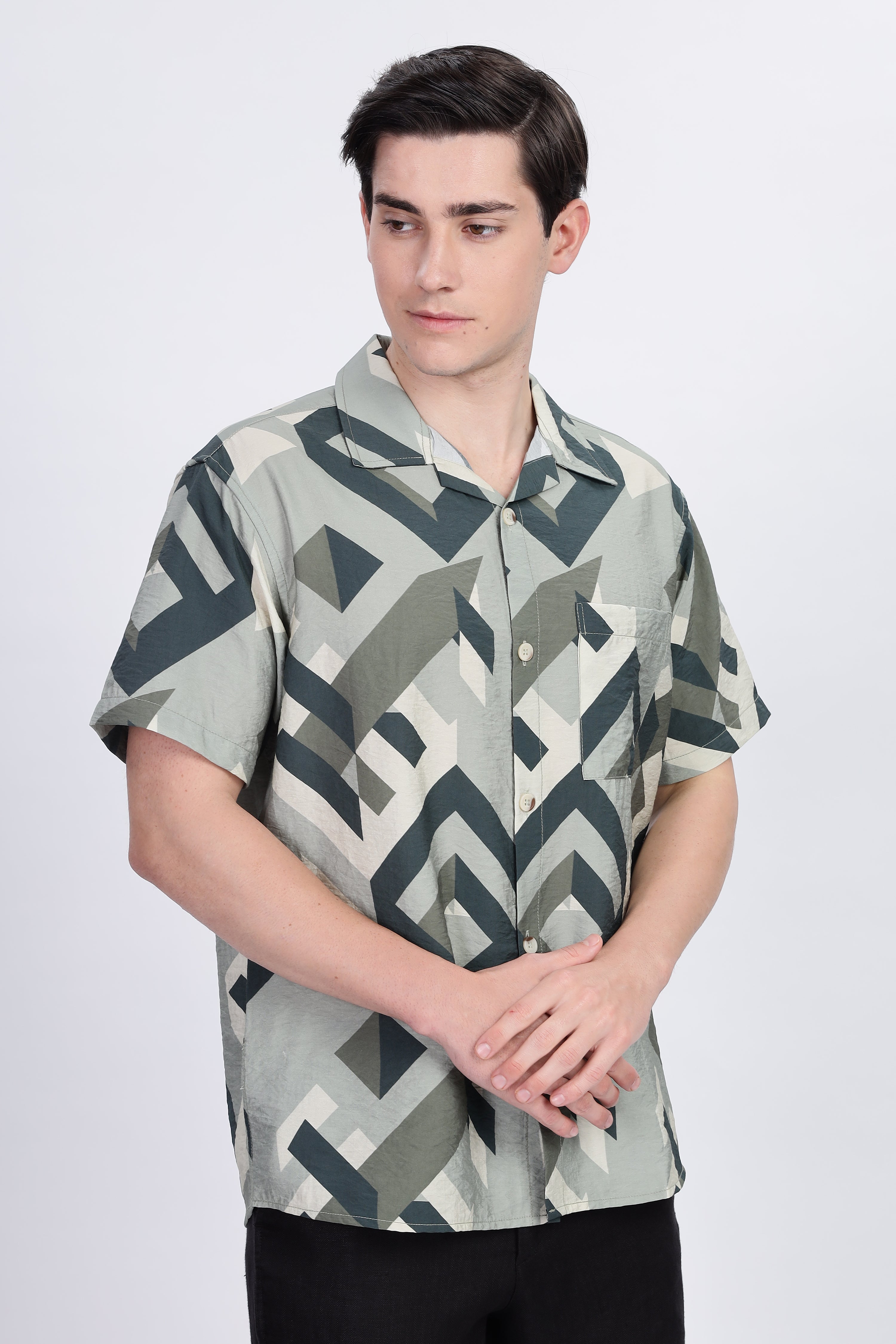 Color Hunt Men's Green Printed Half Sleeve Button Shirt